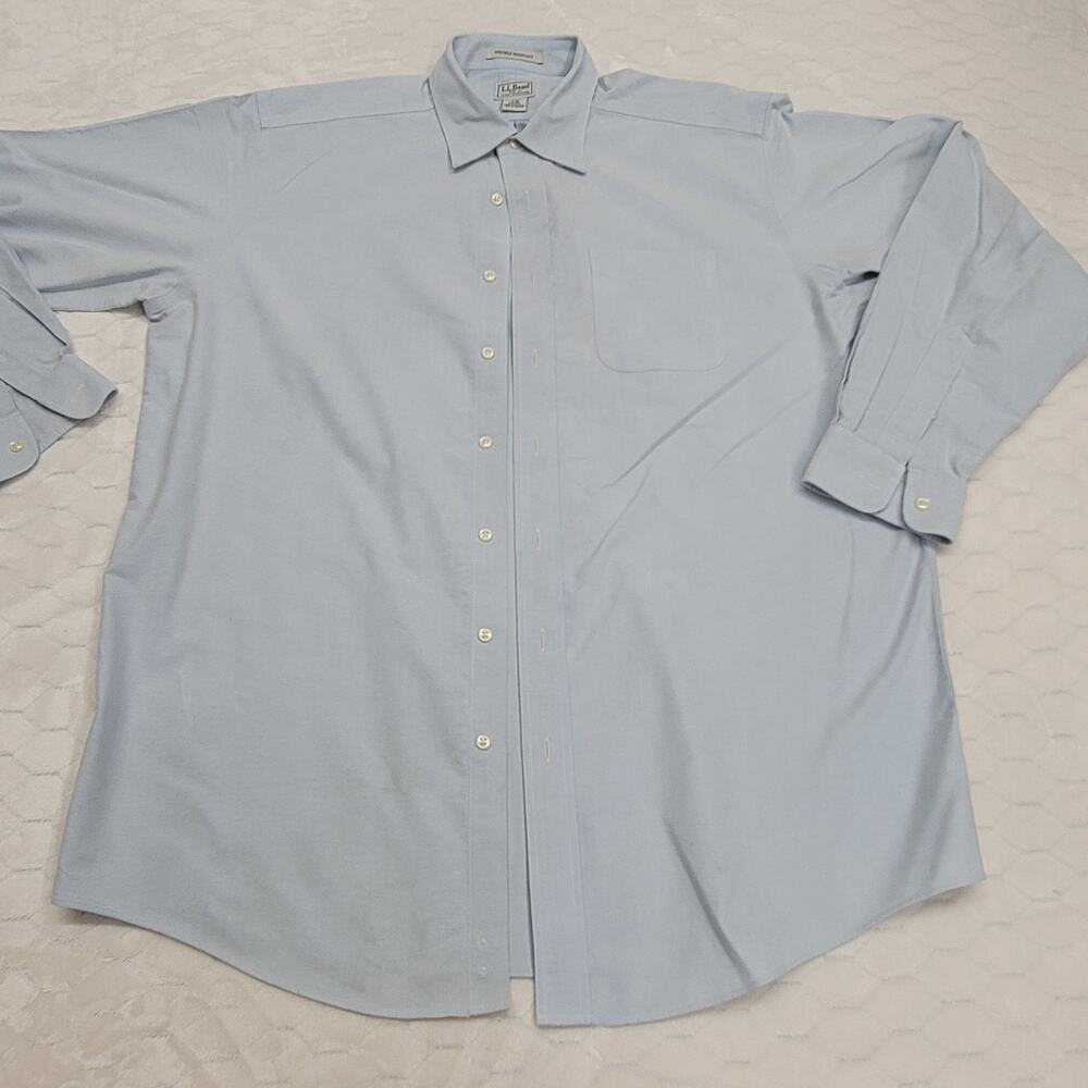 L.L. Bean Mens Shirt 17 36 Light Blue Long Sleeve Button Down Wrinkle Resistant